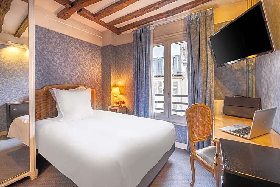 Hotel Baudelaire Opera