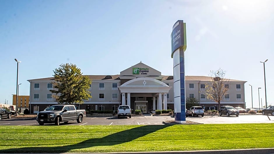 Holiday Inn Express Hotel & Suites Sedalia