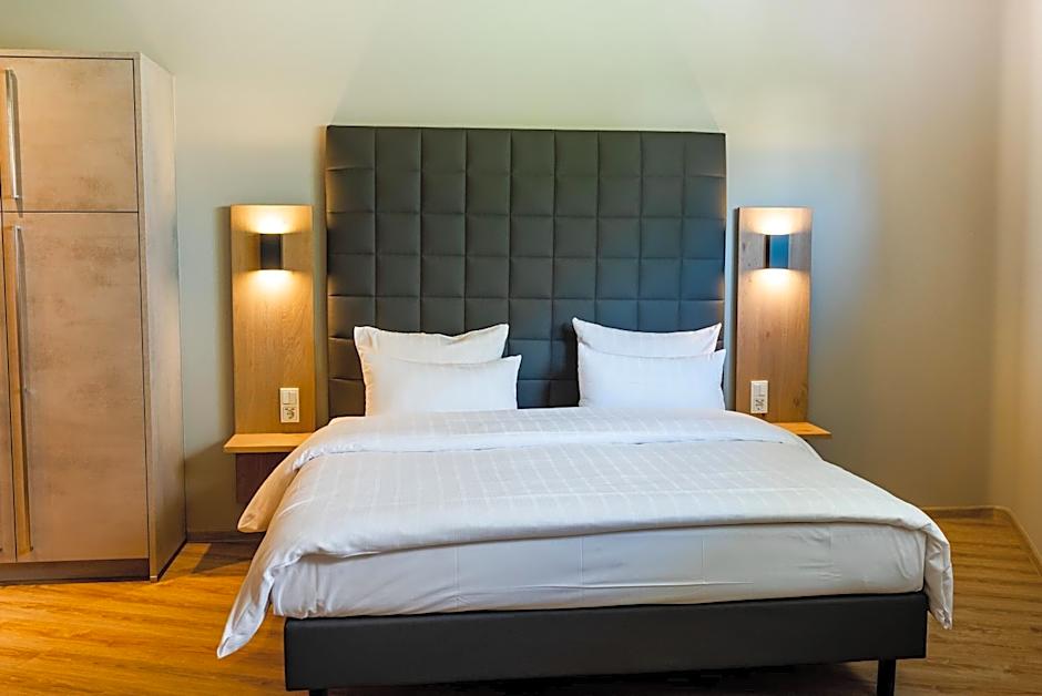 Hotel Circle Inn - Closest to Air Base