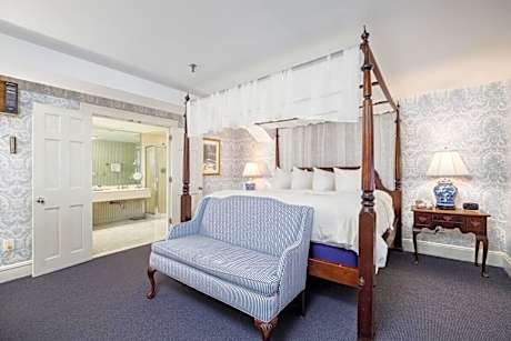 Luxury King Room