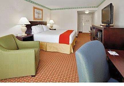 Holiday Inn Express Hotel & Suites Easton By IHG