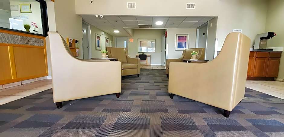 Plano Inn & Suites