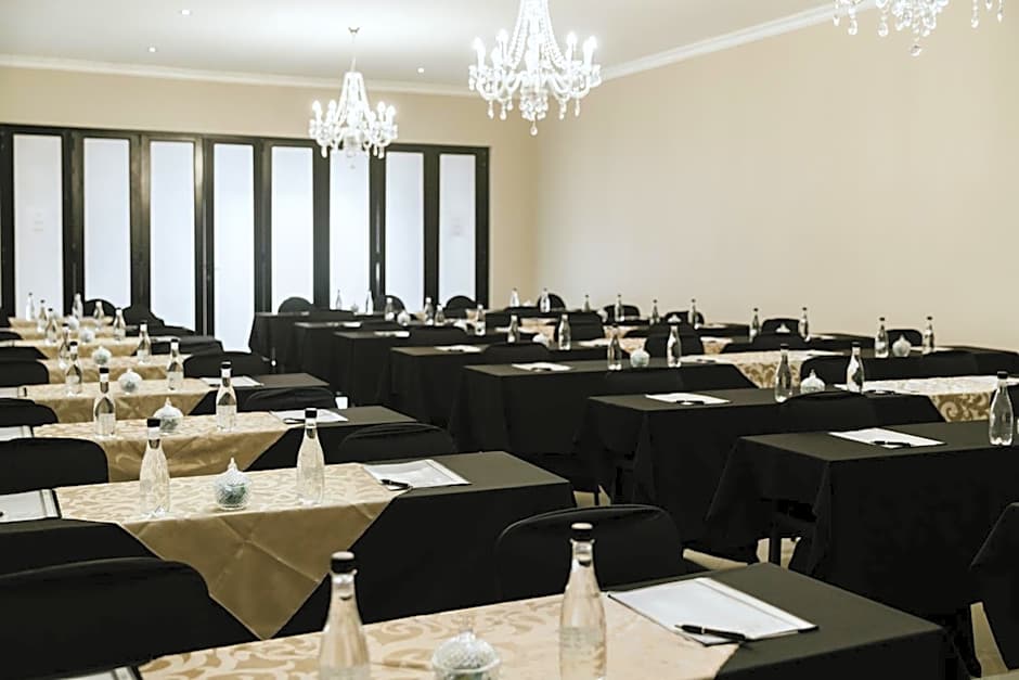 Le Grand Chateau Hotel