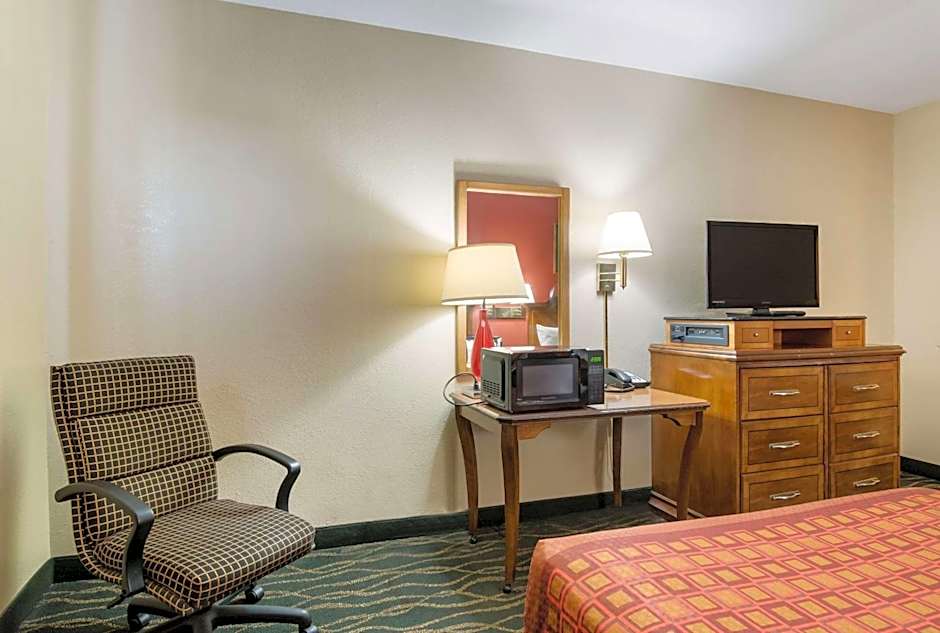 Rodeway Inn Wormleysburg - Harrisburg