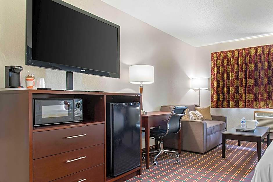 New Prague Inn & Suites, New Prauge
