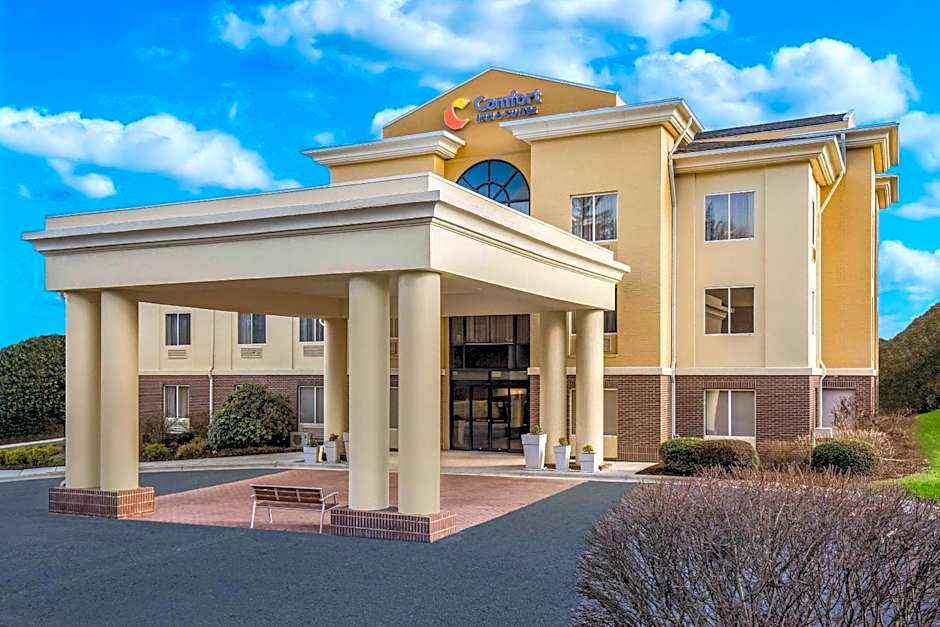 Comfort Inn & Suites Brevard North