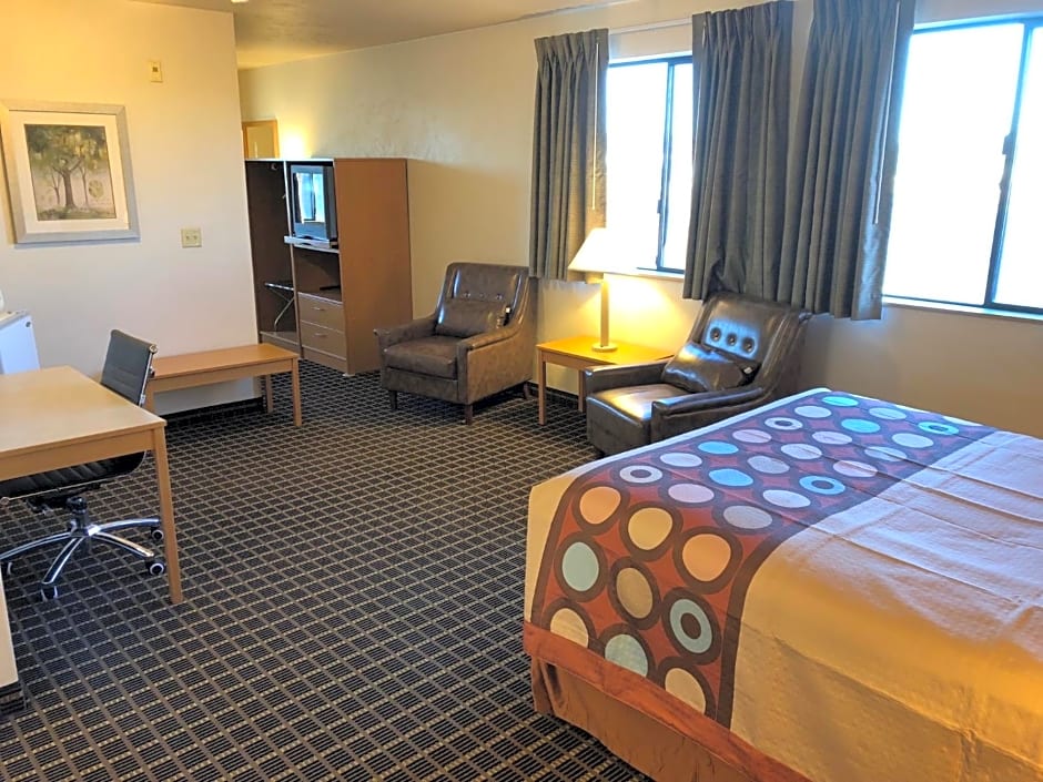 Super 8 by Wyndham Klamath Falls