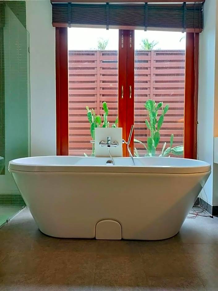 Pranaluxe 4 Bedroom Pool Villa C6