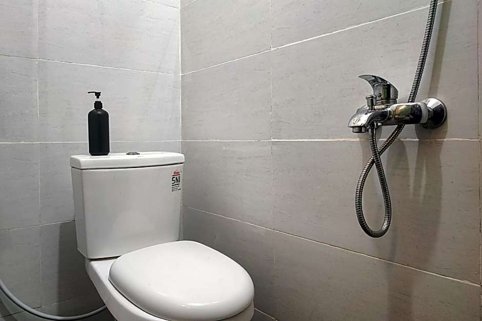 RedDoorz Syariah near Universitas Jambi Telanaipura