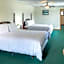 Sara Placid Inn & Suites