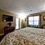 Luxury Condos at Thousand Hills - Heart of Branson - Beautifully remodeled - Spacious and Affordable
