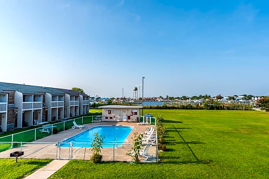 Rodeway Inn at Somers Cove Marina