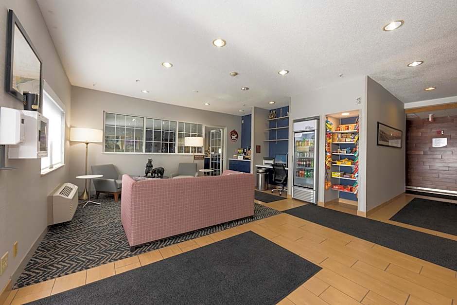 AmericInn by Wyndham Duluth