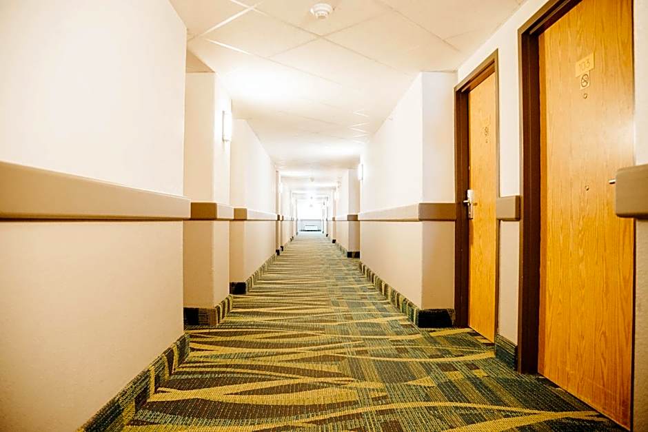 Super 8 by Wyndham Revelstoke BC