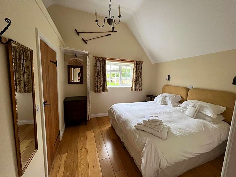 Photo 1 of 13 of Deluxe 1 Queen Bed Suite