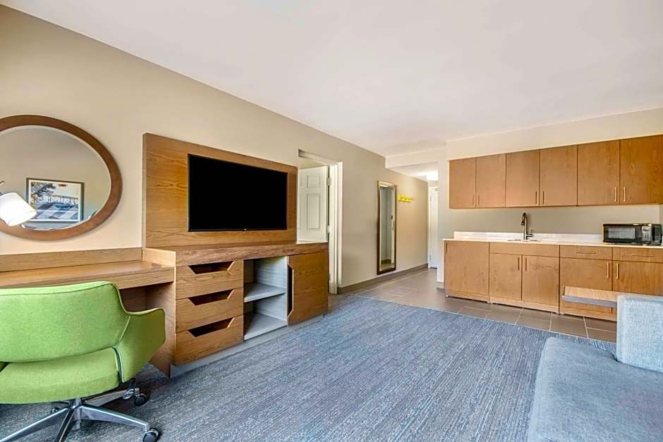 Hampton Inn By Hilton East Aurora