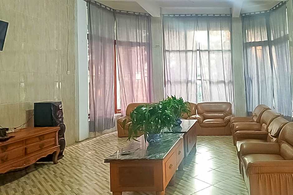 Urbanview Resort Syariah Batu Hijau Cilember Puncak – Bogor, PA