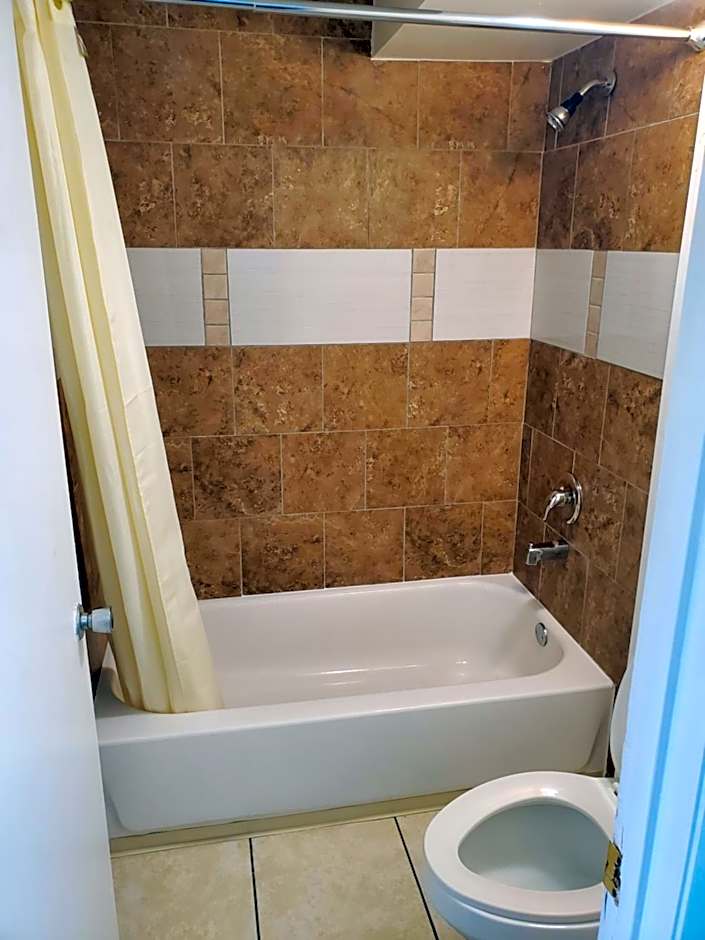 Econo Inn - Ormond Beach