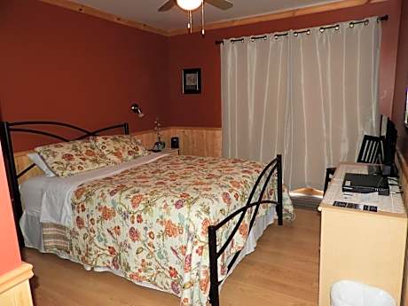 Double Room with Balcony and Sea View