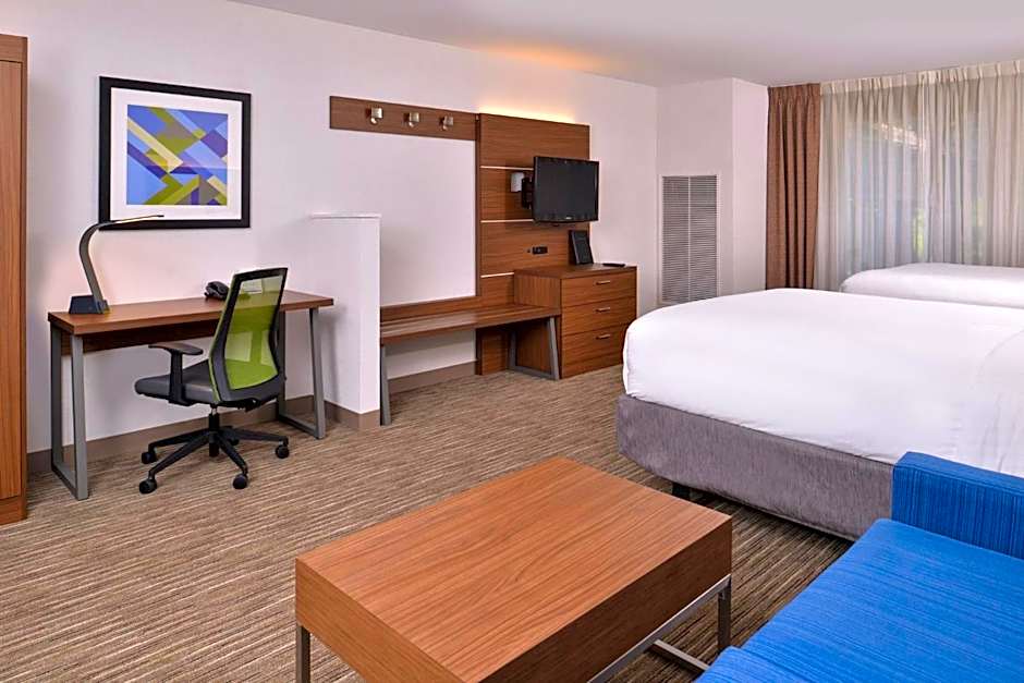 Holiday Inn Express & Suites Lacey  Olympia By IHG