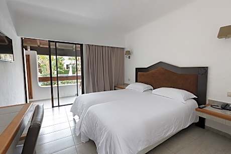 Double Room Pool View