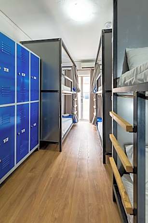 Bed in 6-Bed Mixed Dormitory Room