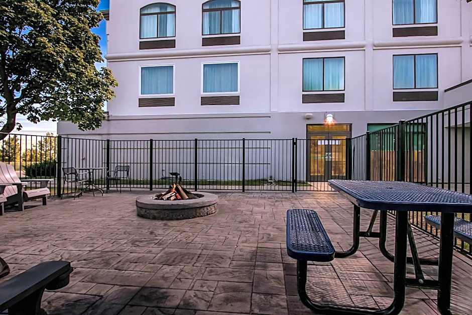 Comfort Inn & Suites Grand Blanc/Flint