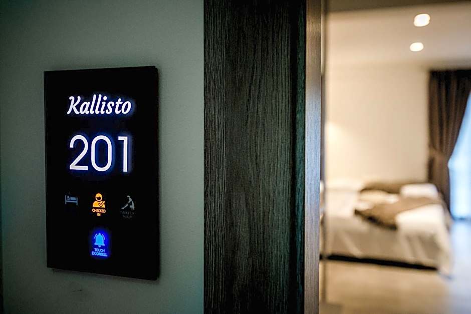 Naias Nemeia Luxury Rooms