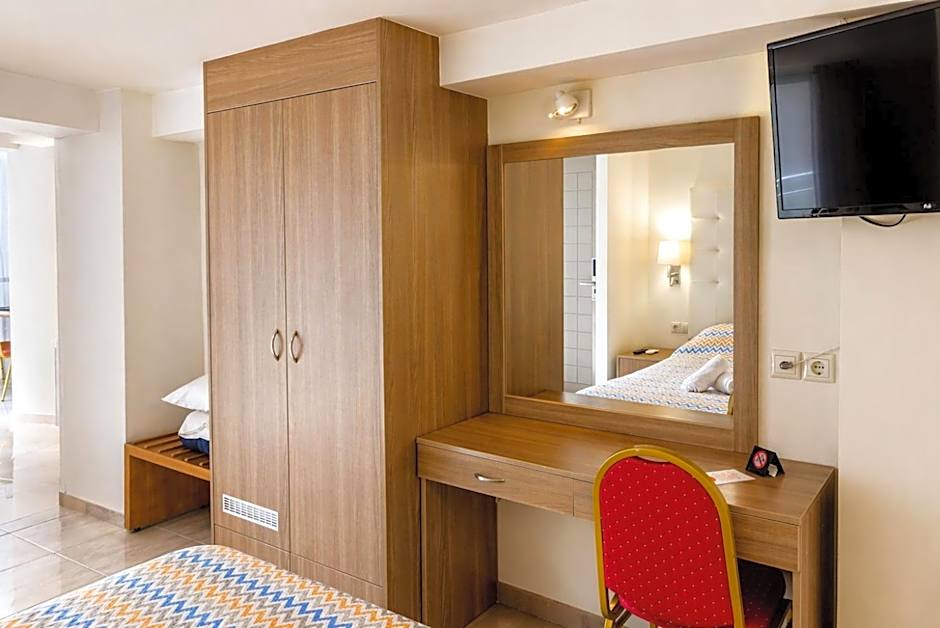 City Life Port Hotel