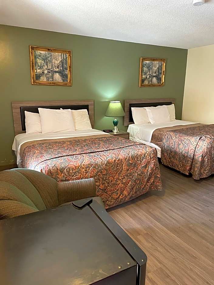 Scottish Inn Near the Falls and Casino