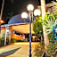 Sapphire Palms Motel