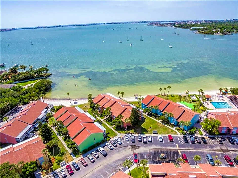Relaxing Spacious Coastal 3bd Gulfport Paradise