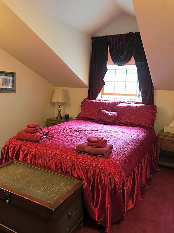 7 Gables Inn & Suites