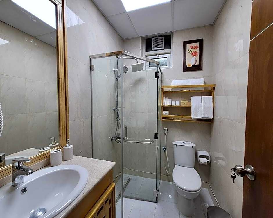 camphor hotel