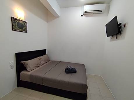 Double Room with Shared Bathroom