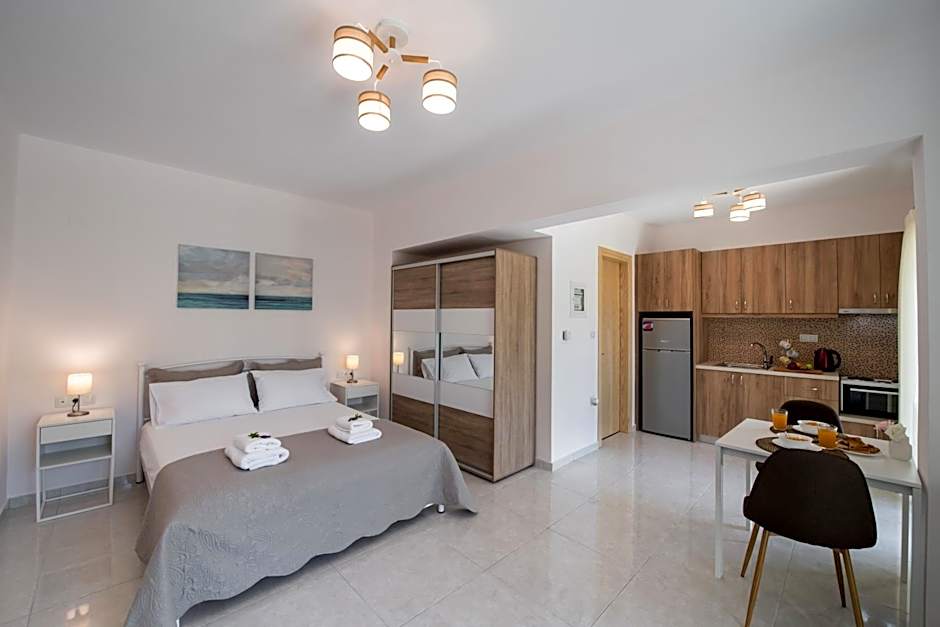 Bounatsa Studios & Apartments