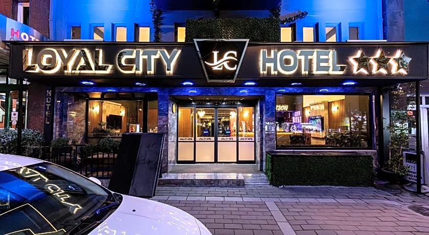 LoyalCity Hotel