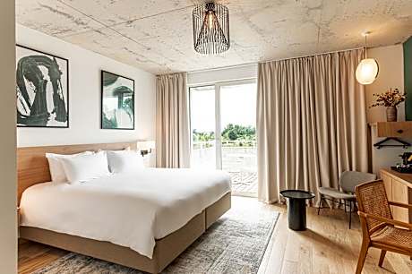 Super Standard King Room with Balcony