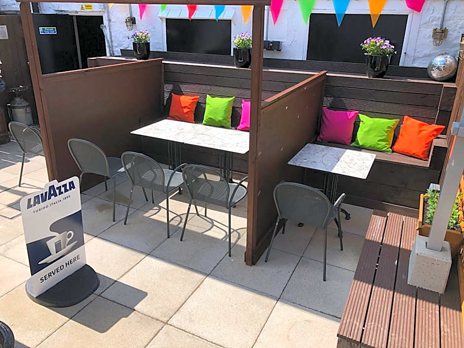 The Black Swan Hotel