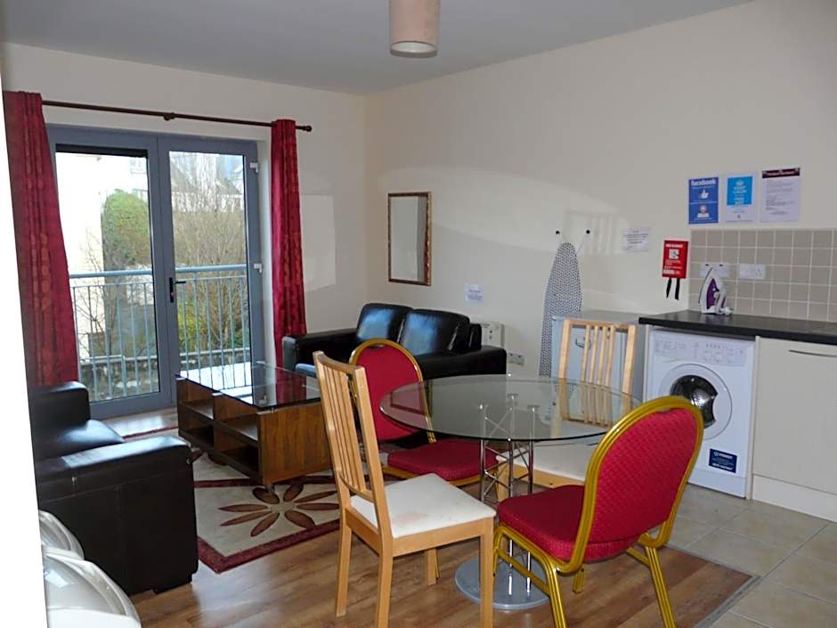 The Courtyard Apartments