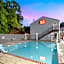Econo Lodge Inn & Suites Near Lackland AFB