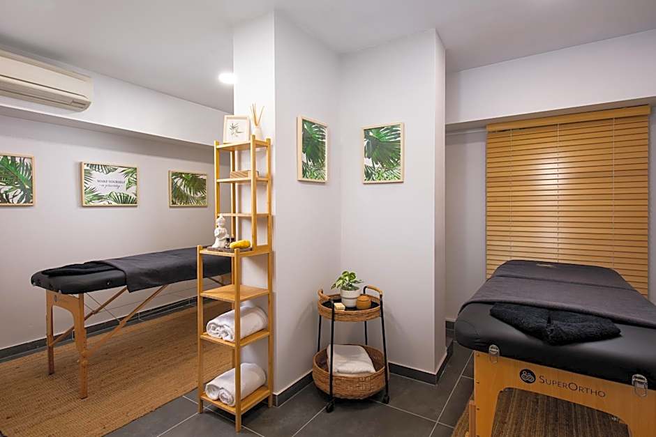 Athenian Riviera Hotel& Suites