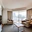 Central Cosmo Apartment Hotel
