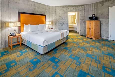 Executive King Room - Non-Smoking