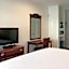 Studio City Court Yard Hotel
