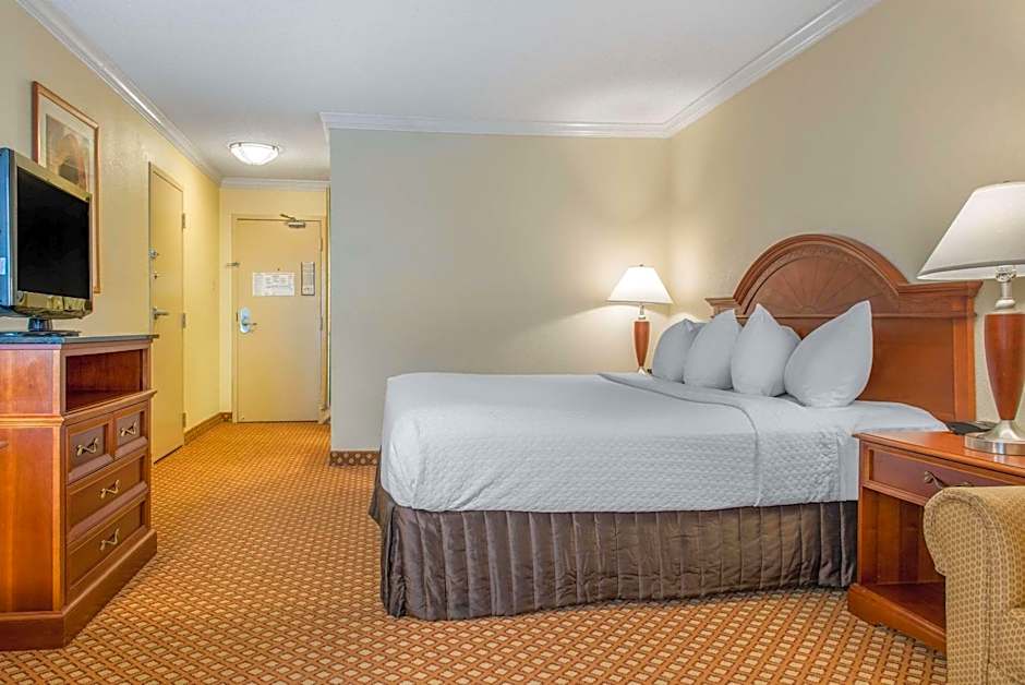Quality Hotel Conference Center Cincinnati Blue Ash