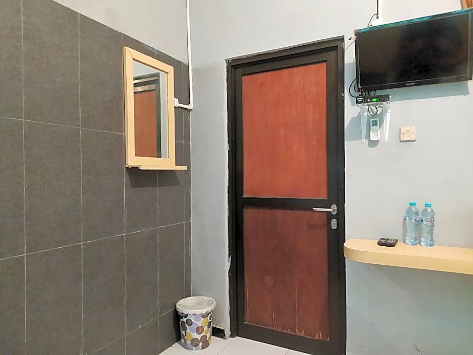 RedDoorz @ DeAmartaLoka Colomadu Solo