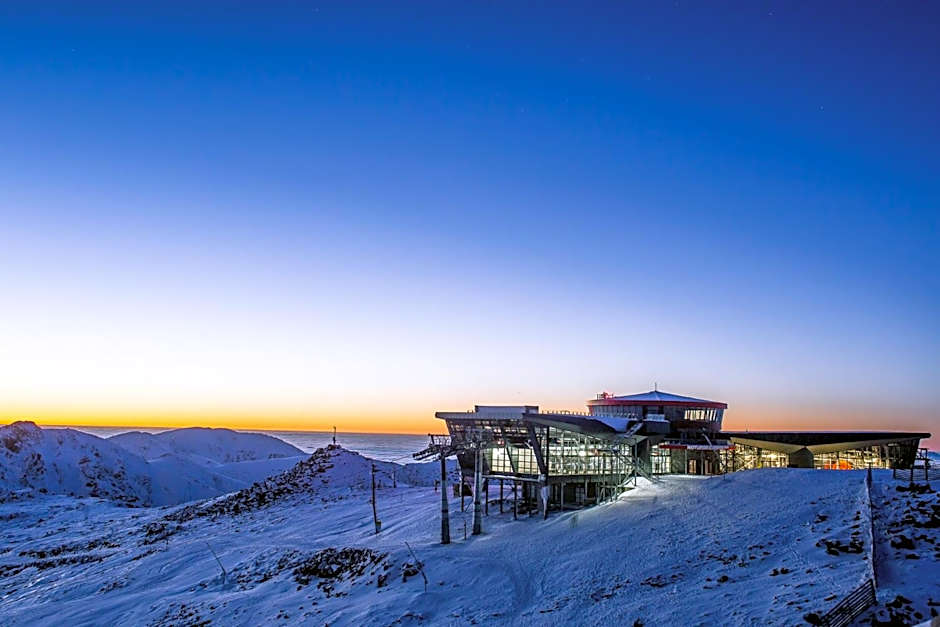 Noc na Chopku, Rotunda