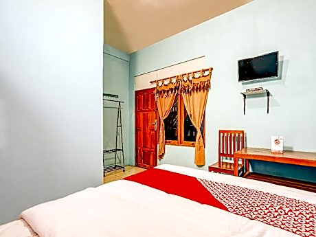 Standard Double with Private Bathroom