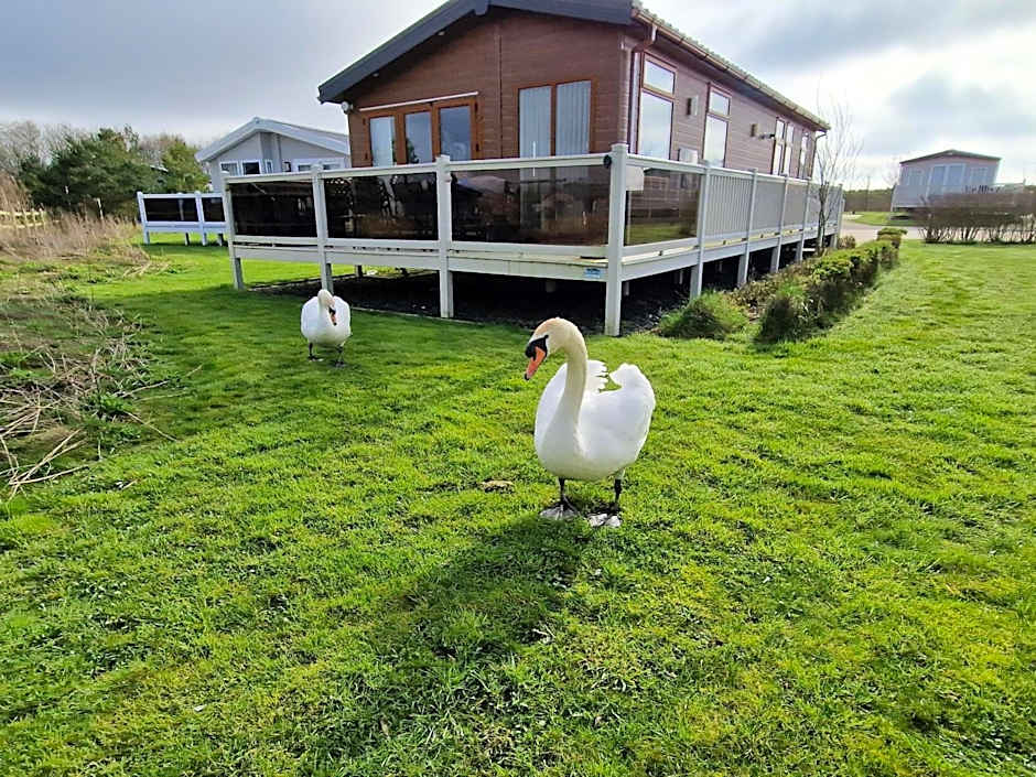 Pemberton Arrondale Lodge, Lakeside View (Haven Lakeland)